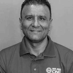 Meet your Posher, Moe-mike